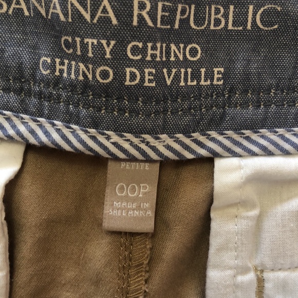 Banana Republic City Chino Khaki Shorts - Picture 5 of 6